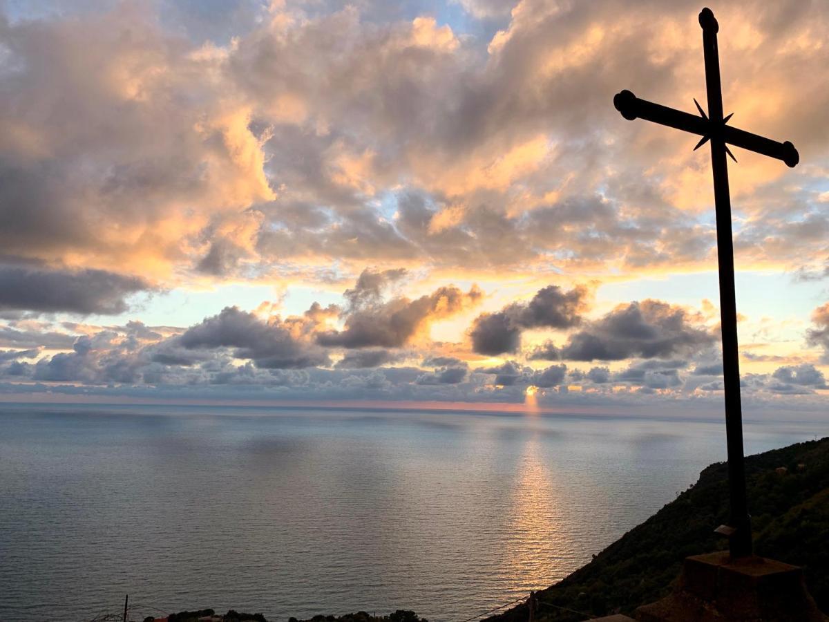 Tramonto Sul Mare Vila Framura Exterior foto